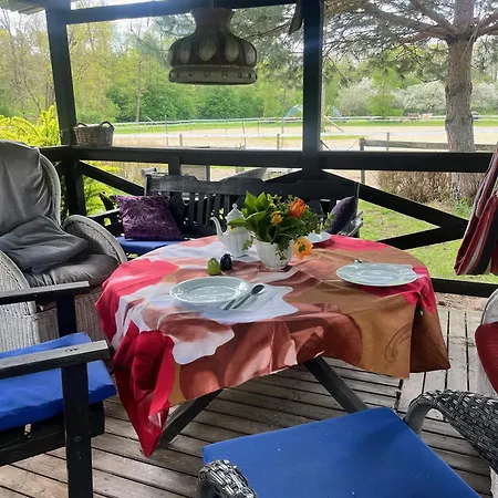 アパート Afryka-puszcza Kampinoska